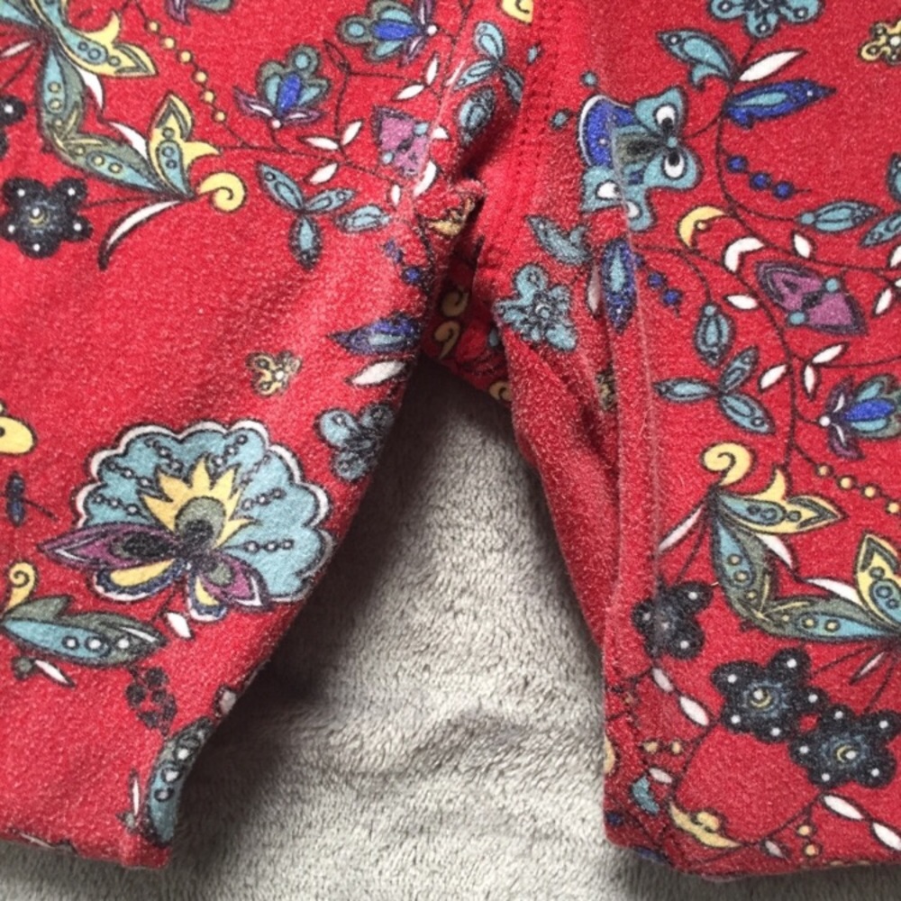 LuLaRoe Red Paisley Print TC Leggings - Picture 2 of 4